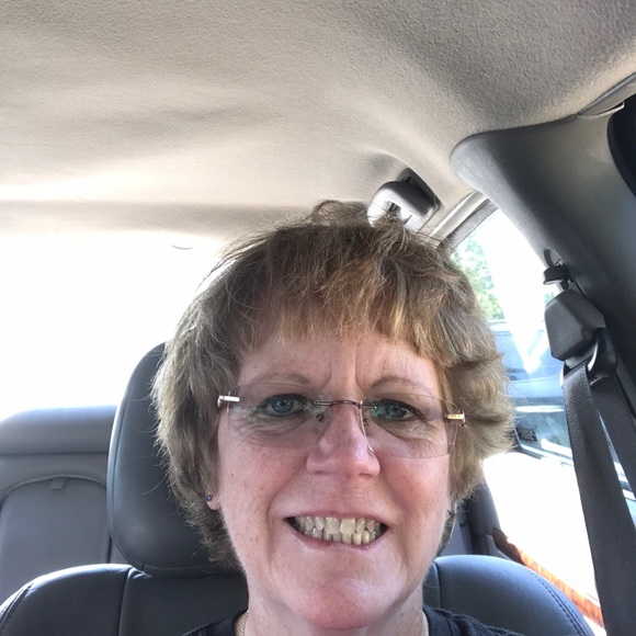 Meet your Posher, Rhonda - Picture 1 of 1